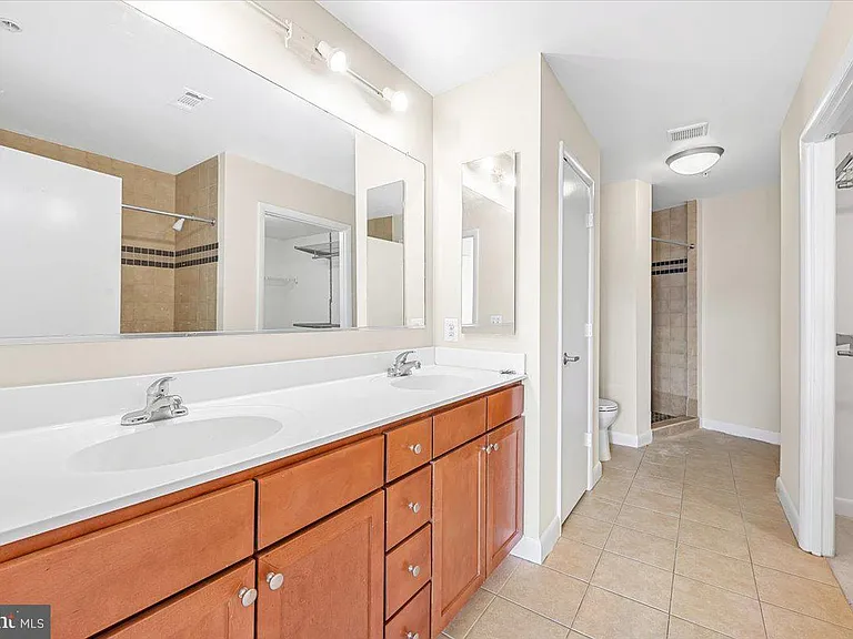 400 Massachusetts Ave NW #820 — Photo 22