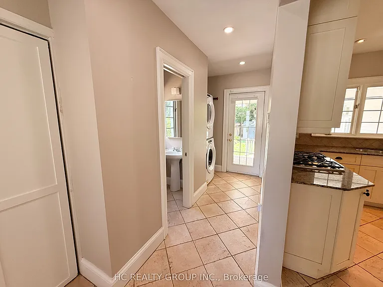 398 Maple Ave — Photo 15