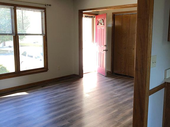 4th image of 514 Taylor Dr