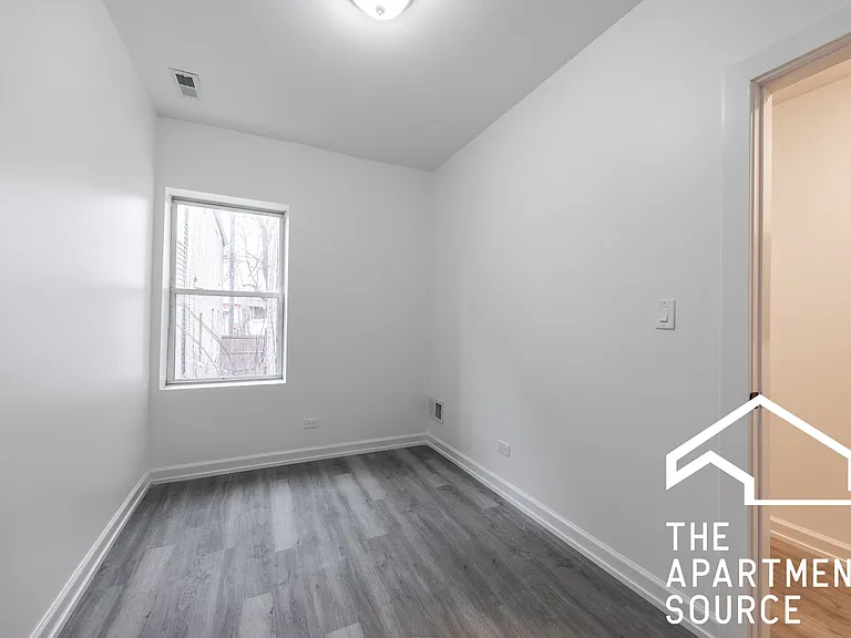 1014 N Hamlin Ave #1 — Photo 11