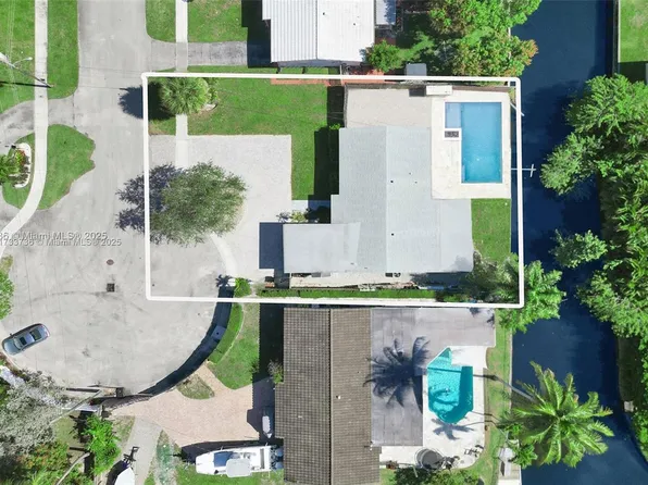 2720 SW 19th St, Fort Lauderdale, FL 33312