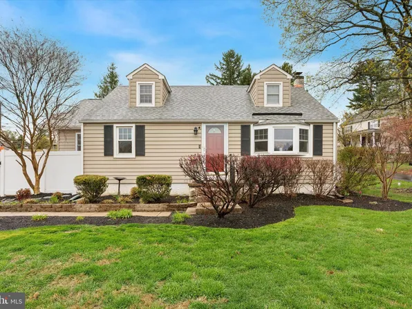 3 Buttonwood Ave, Malvern, PA 19355