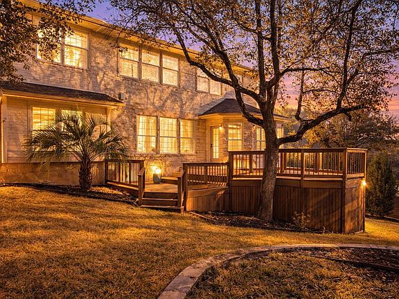 3rd image of 9400 Savannah Ridge Dr