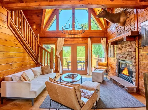 (undisclosed Address), Pigeon Forge, TN 37863