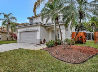 118 SW 206th Ave, Pembroke Pines, FL 33029