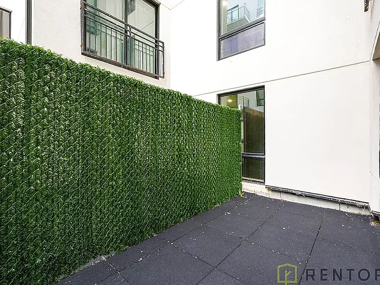 319 Lenox Rd #3D — Photo 9