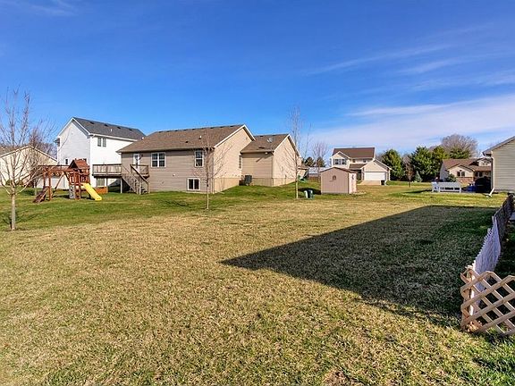 3rd image of 6218 NW 49th St