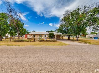 1202 W 11th St, Robert Lee, TX 76945