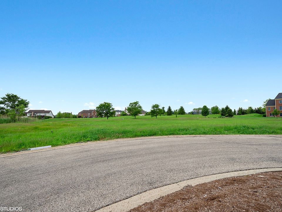 1st image of 9 Prairie Landing Ct