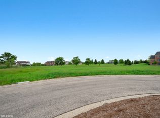 9 Prairie Landing Ct, Hawthorn Woods, IL 60047