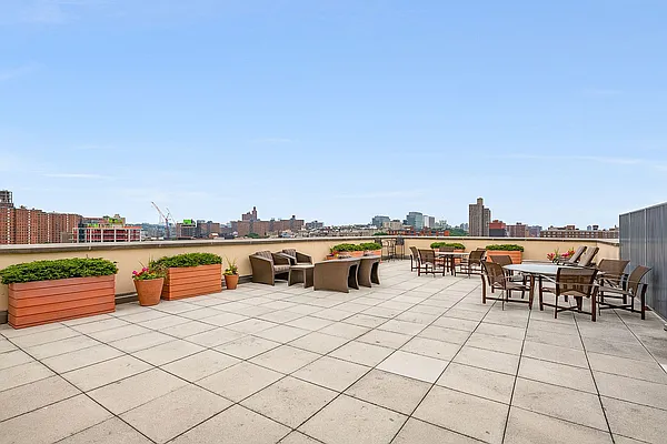 Rented by Compass | media 7