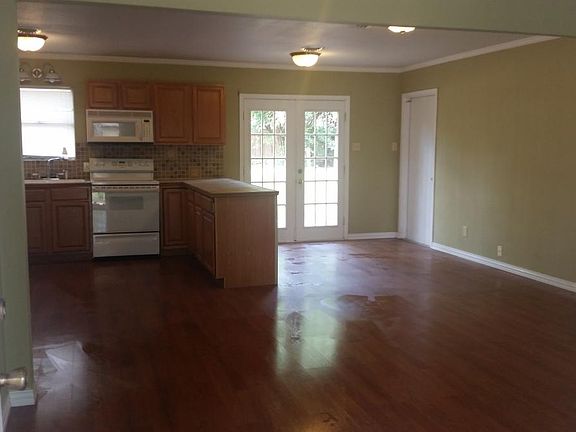 4th image of 319 S 23rd St