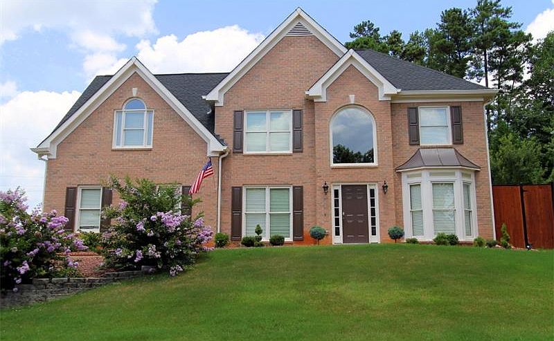 1st image of 1090 River Overlook Dr