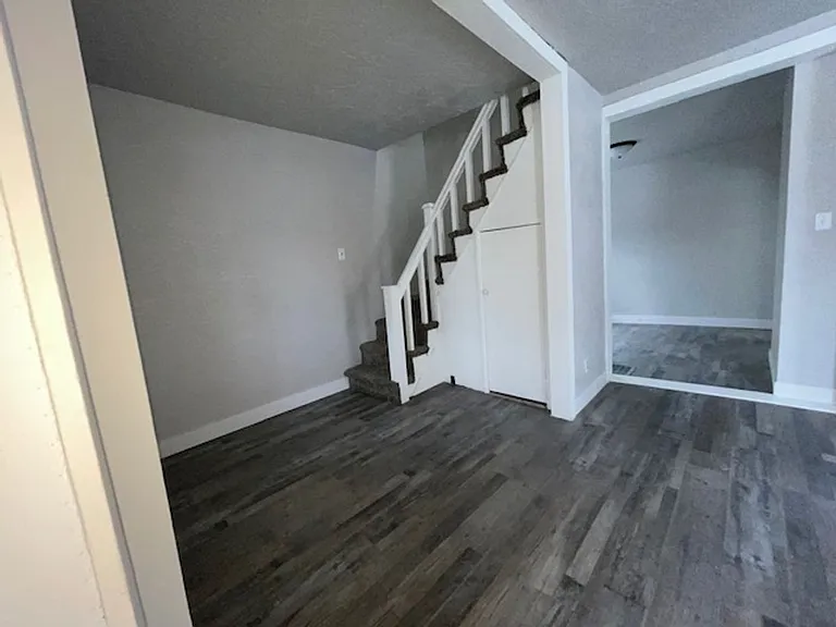 928 N Spring Ave — Photo 4