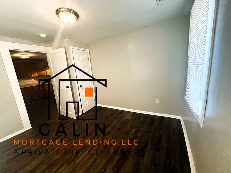 1330 Golden St — Photo 12