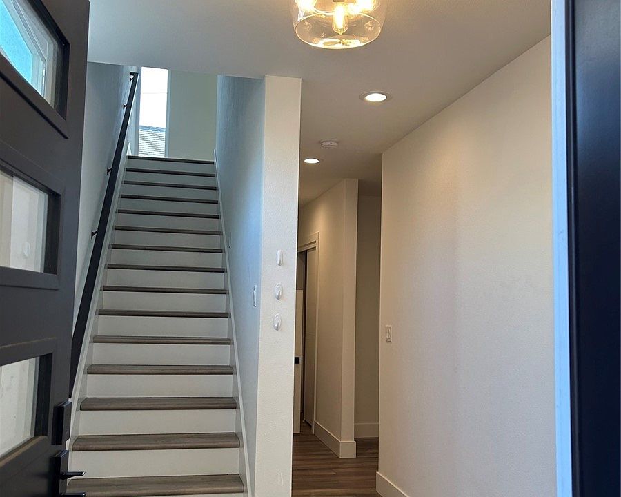 2nd image of 4123 25th Ave SW #B