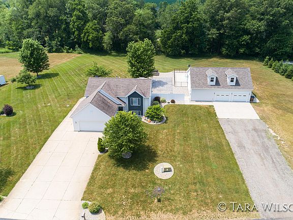 3rd image of 9147 Nature Meadows Dr NE