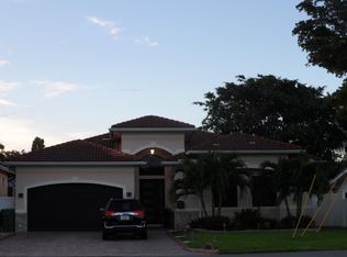 7780 NW 200th Ln, Hialeah, FL 33015