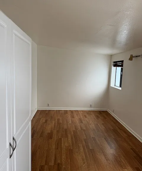 2111 Plant Ave — Photo 8