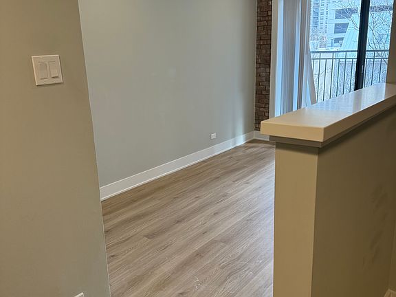 5th image of 1214 N Lasalle St #C4