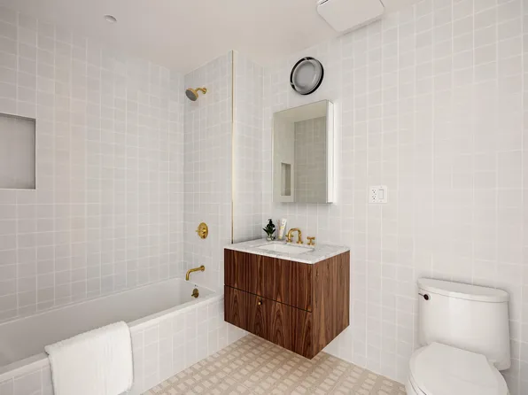 148 Clinton Avenue image 12 of 17