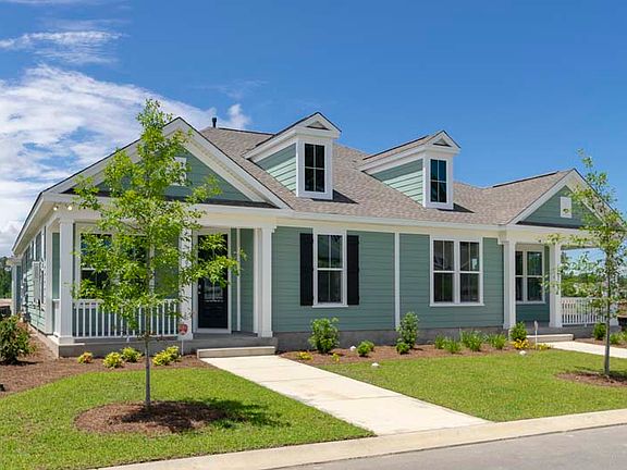 1056 Longwood Bluffs Circle