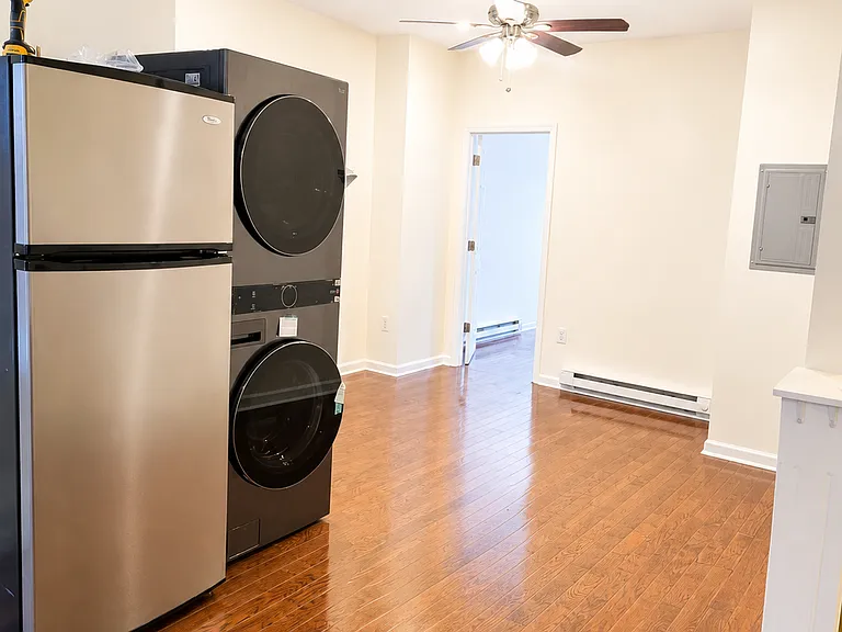 1708 Mifflin St #2 — Photo 13