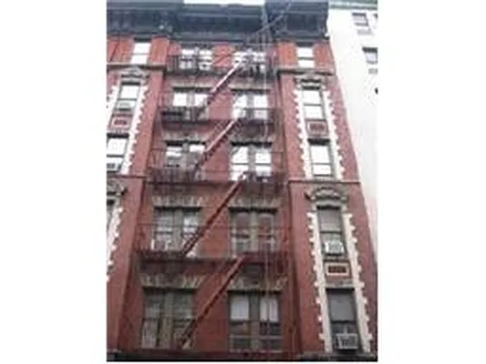 Rented by Douglas Elliman | media 8