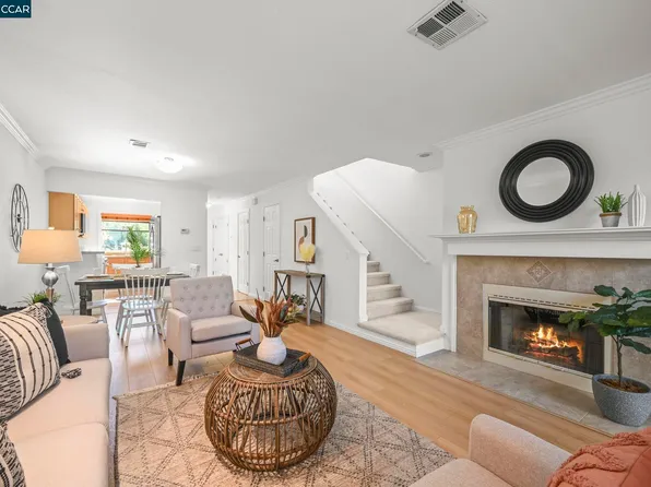 1300 Walden Rd APT 222, Walnut Creek, CA 94597