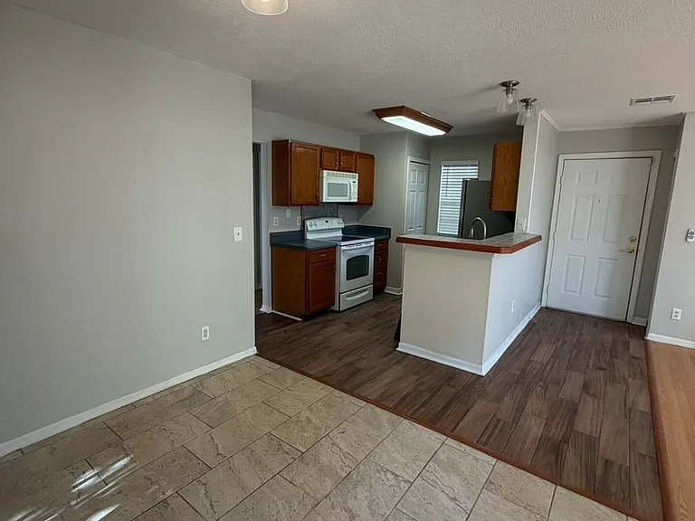 949 Bird Bay Ct #101 — Photo 6