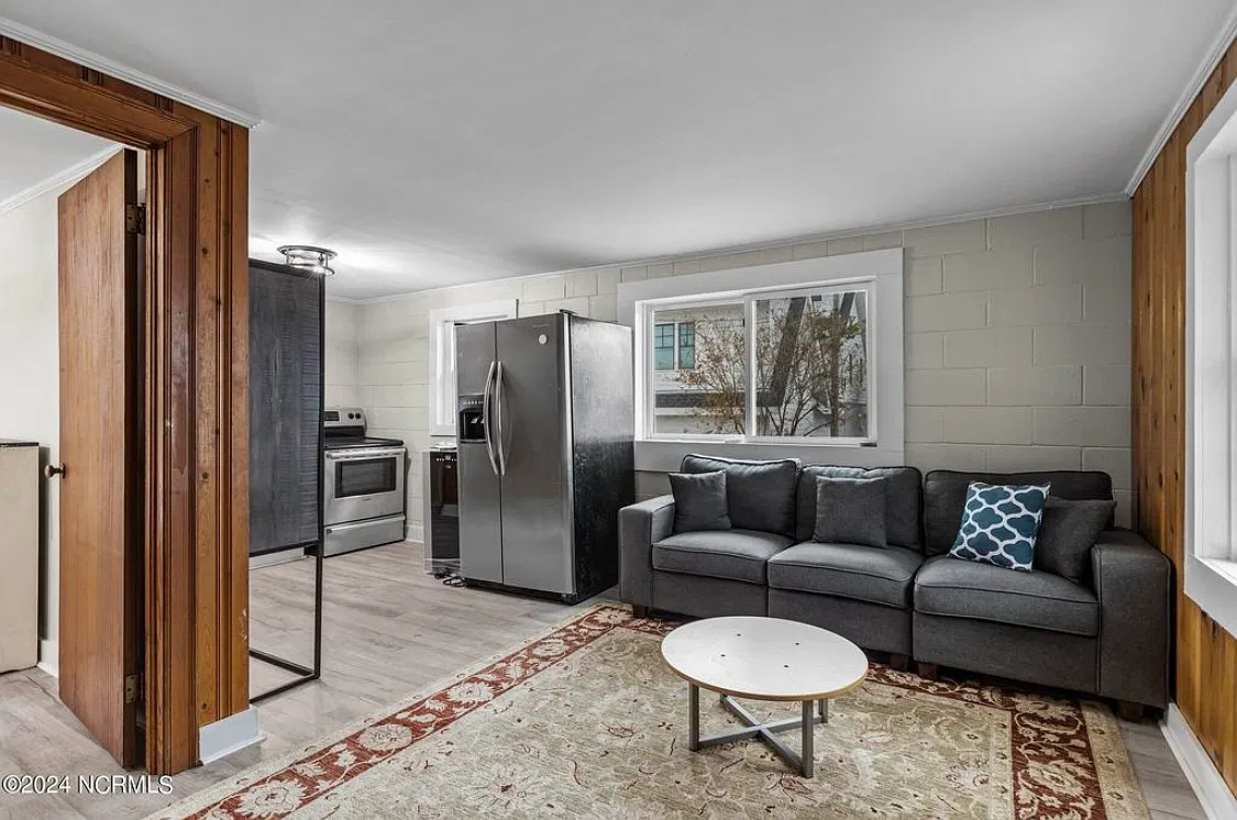 1 bed, 440 sqft, $1,650 — Photo 2