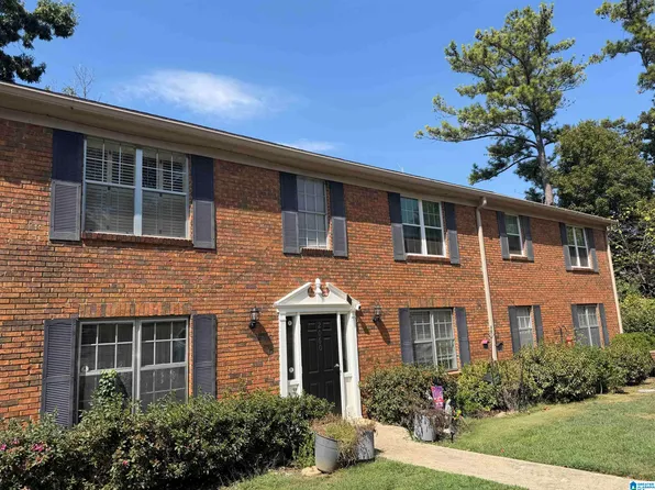 2060 Montreat Dr APT A, Vestavia Hills, AL 35216