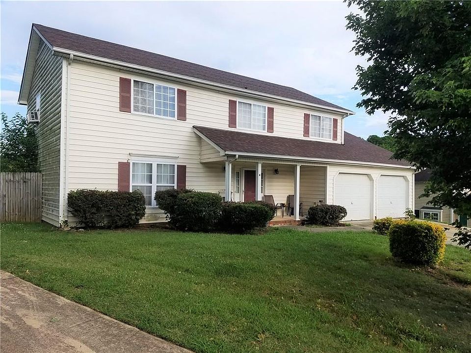 2nd image of 4 Landry Ct