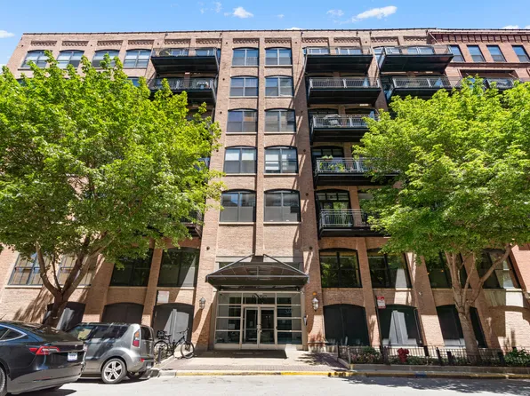 520 W Huron St APT 620, Chicago, IL 60654