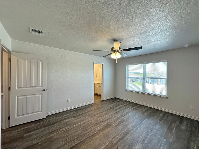 226B Dolphin Dr — Photo 19