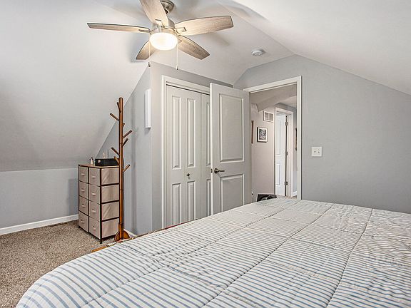 5th image of 313 Elliott Ave