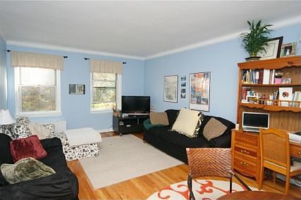 4th image of 120 Woodside Grn APT 2A