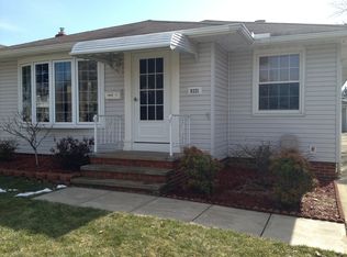 8321 Essen Ave, Parma, OH 44129