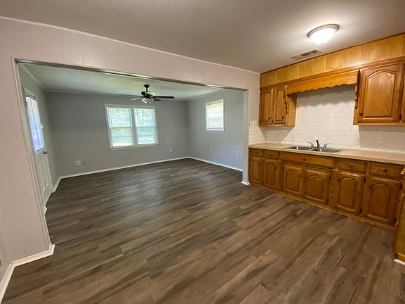 2nd image of 3824 James Ave