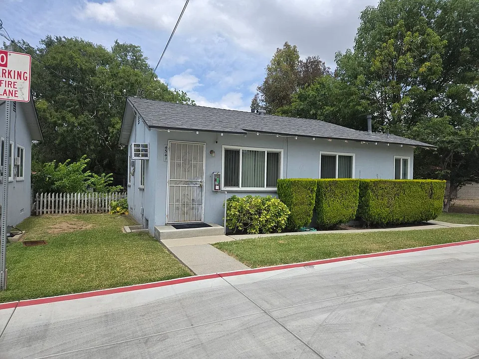 4537-49 Jurupa