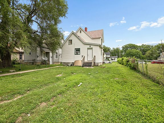 2nd image of 641 N Indiana Ave