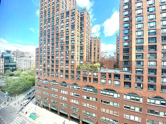 Rented by Corcoran | media 11