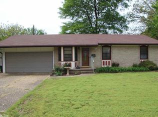 5901 Lowrance Dr, N Little Rock, AR 72118