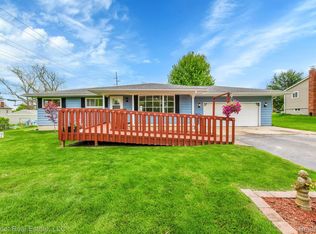 5466 Guyette St, Clarkston, MI 48346