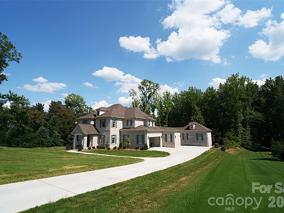 3rd image of 3 Lurecliff Pl