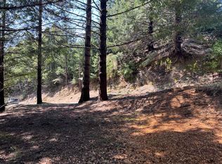 960 Blueridge Rd, Whitethorn, CA 95589