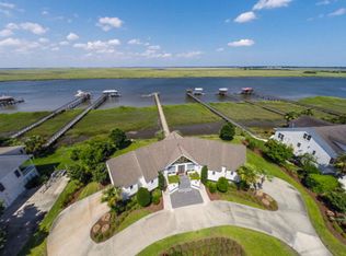 5028 Riverside Dr, Brunswick, GA 31520