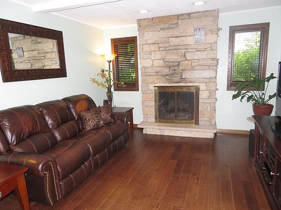 5th image of N59W25718 Eyrie Dr