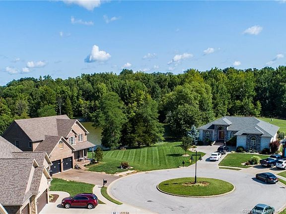 3rd image of 256 Willowshore Dr