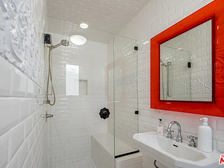 1424 N Crescent Heights Blvd #61 — Photo 17